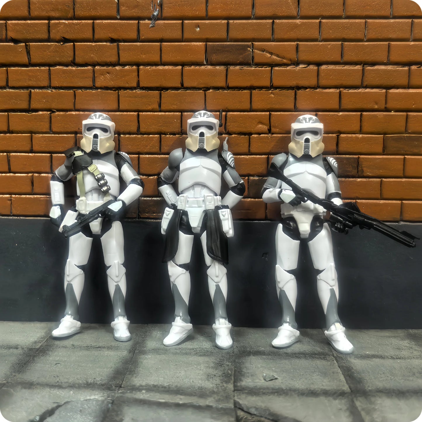 Wolfpack Vanguard Figure image 4